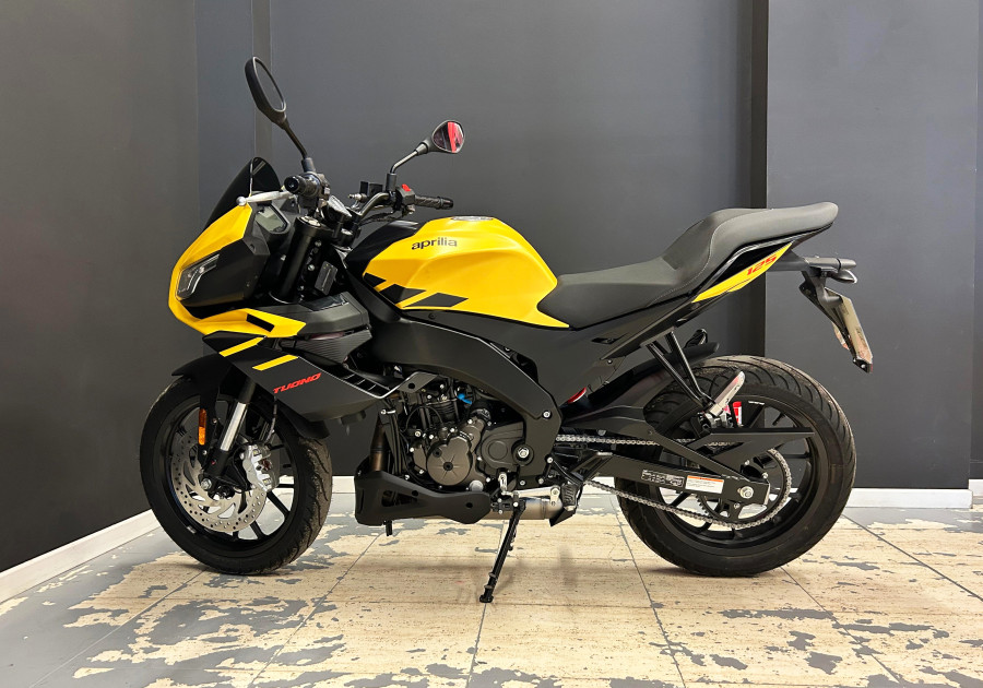 Imagen 3 de Aprilia TUONO 125 Gasolina 15 CV