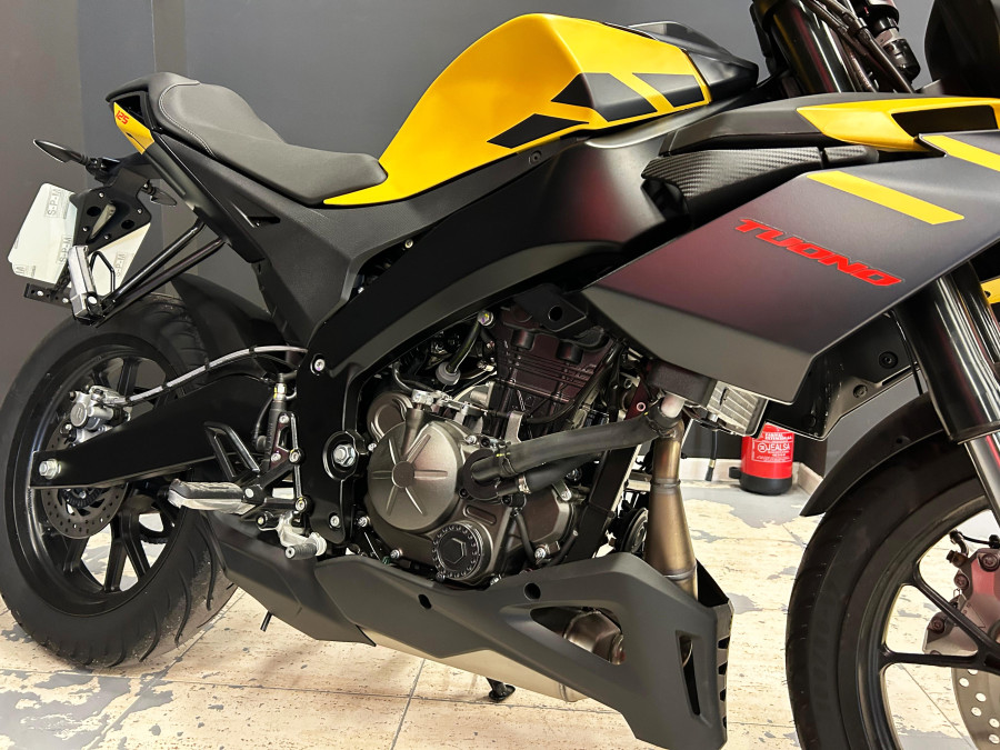 Imagen 12 de Aprilia TUONO 125 Gasolina 15 CV