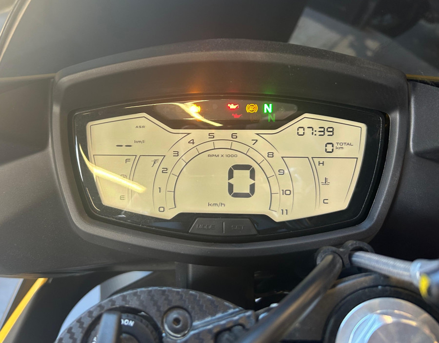 Imagen 2 de Aprilia TUONO 125 Gasolina 15 CV
