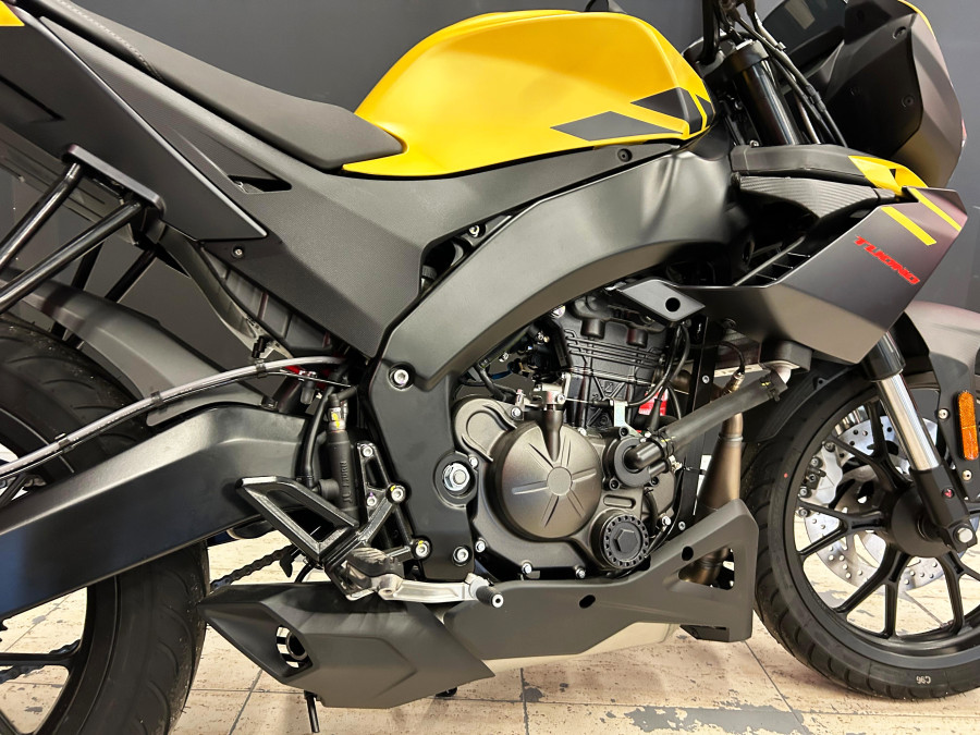 Imagen 15 de Aprilia TUONO 125 Gasolina 15 CV