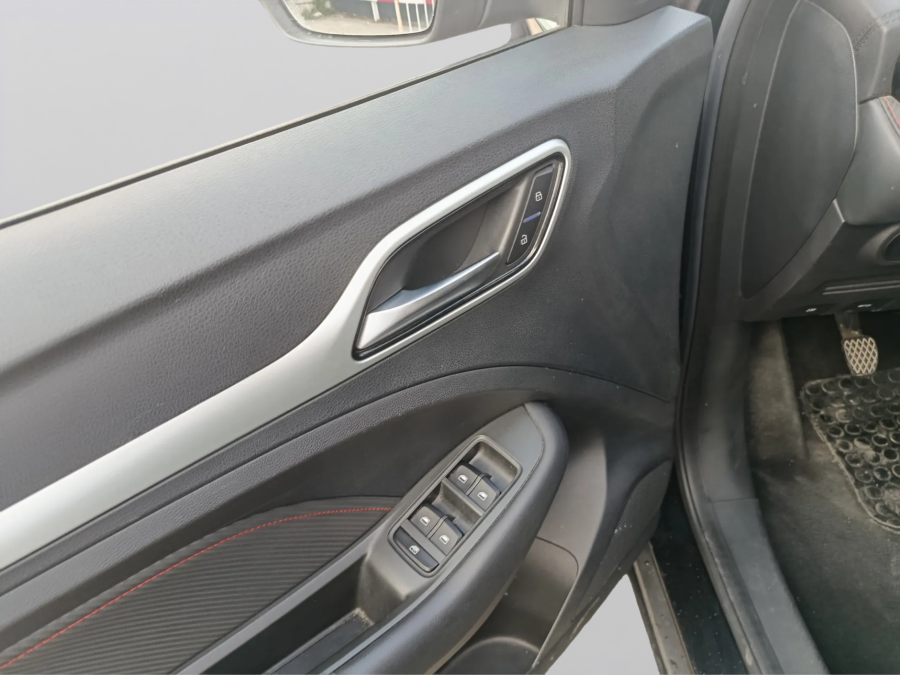 Imagen de Mg ZS