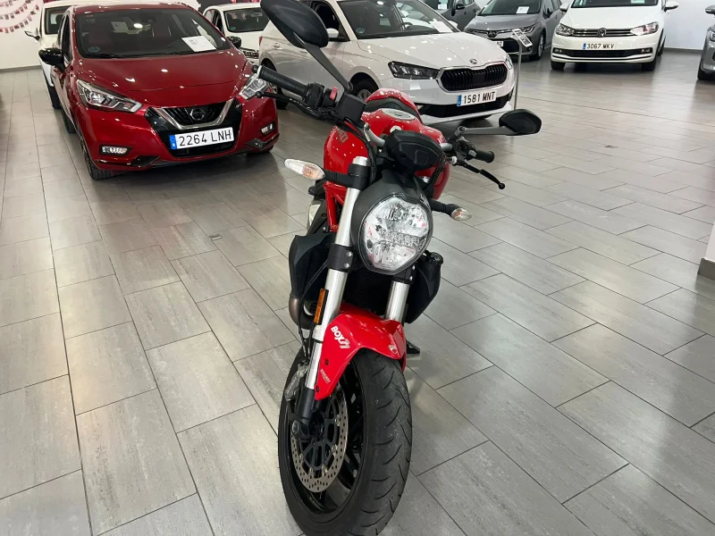 Imagen de Ducati Monster 821 A2