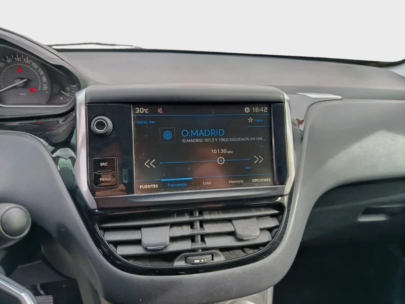 Imagen de Peugeot 208