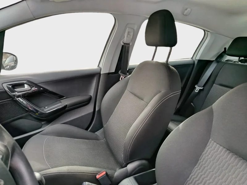 Imagen de Peugeot 208