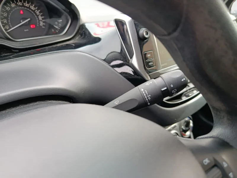 Imagen de Peugeot 208