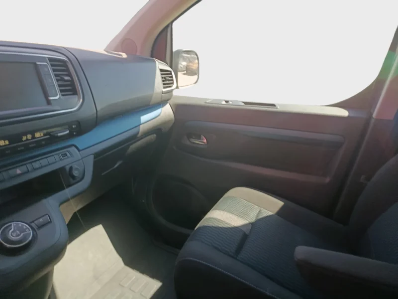 Imagen de Peugeot Traveller