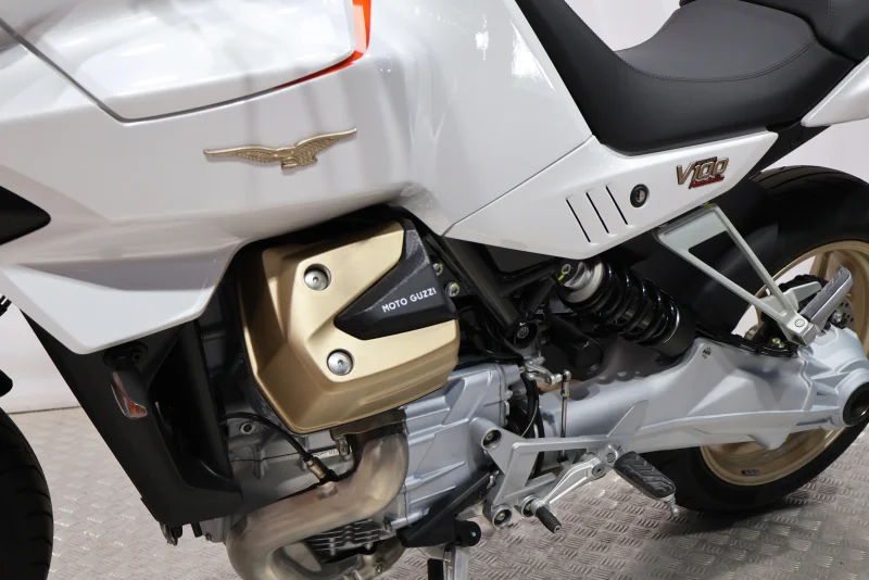 Imagen de Moto Guzzi V 100 MANDELLO