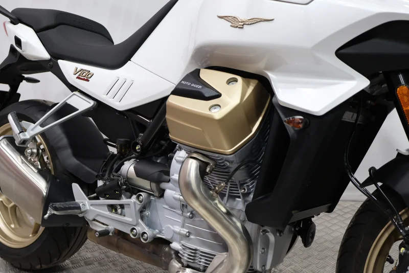 Imagen de Moto Guzzi V 100 MANDELLO