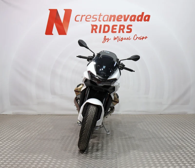 Imagen de Moto Guzzi V 100 MANDELLO