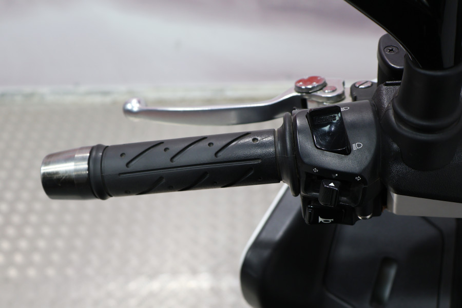 Imagen 8 de Kymco XCITING 400 Gasolina 37 CV