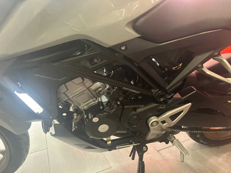 Imagen de Honda CB 125 R