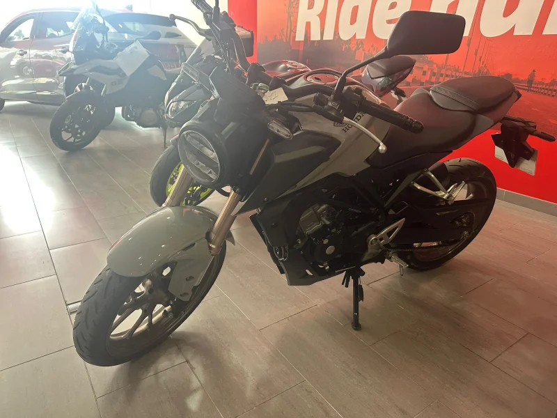 Imagen de Honda CB 125 R
