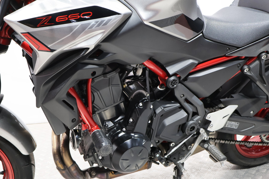 Imagen 13 de KAWASAKI Z 650 A2 Gasolina 48 CV