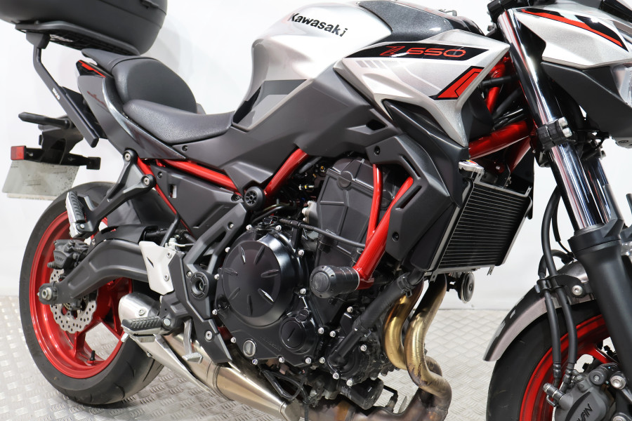 Imagen 12 de KAWASAKI Z 650 A2 Gasolina 48 CV