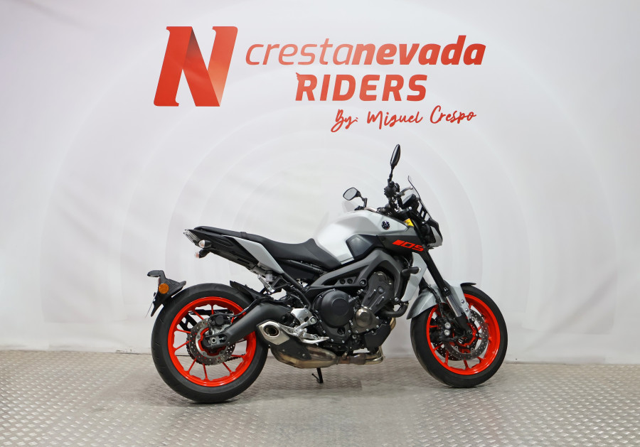 Imagen 10 de Yamaha MT 09 Gasolina 116 CV