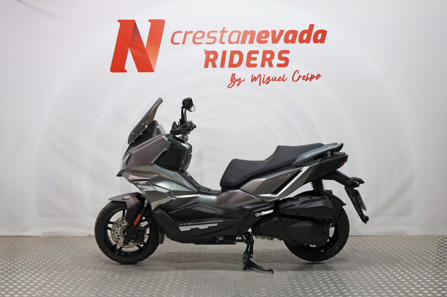 Imagen 2 de Sym ADX 300 TCS Gasolina 26 CV