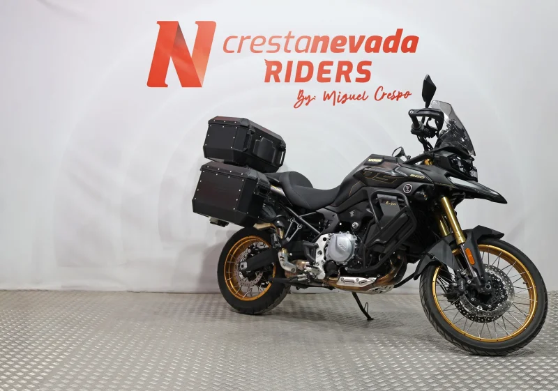 Imagen de VOGE 900 DSX