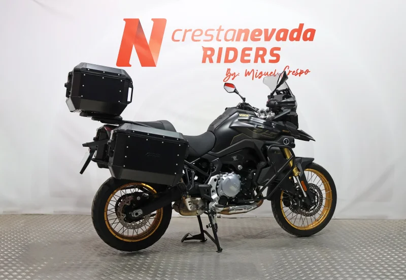 Imagen de VOGE 900 DSX