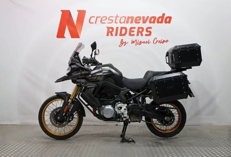 Imagen de VOGE 900 DSX