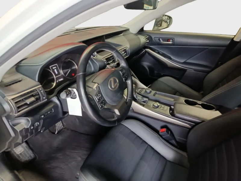 Imagen de Lexus IS