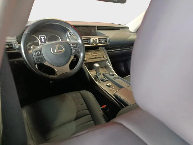 Imagen de Lexus IS
