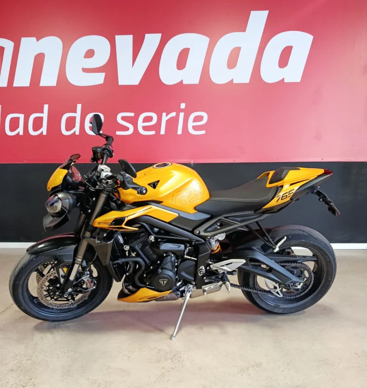 Imagen de Triumph STREET TRIPLE RS