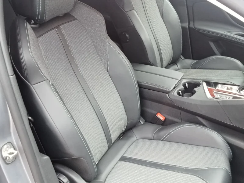 Imagen de Peugeot 3008 Hybrid