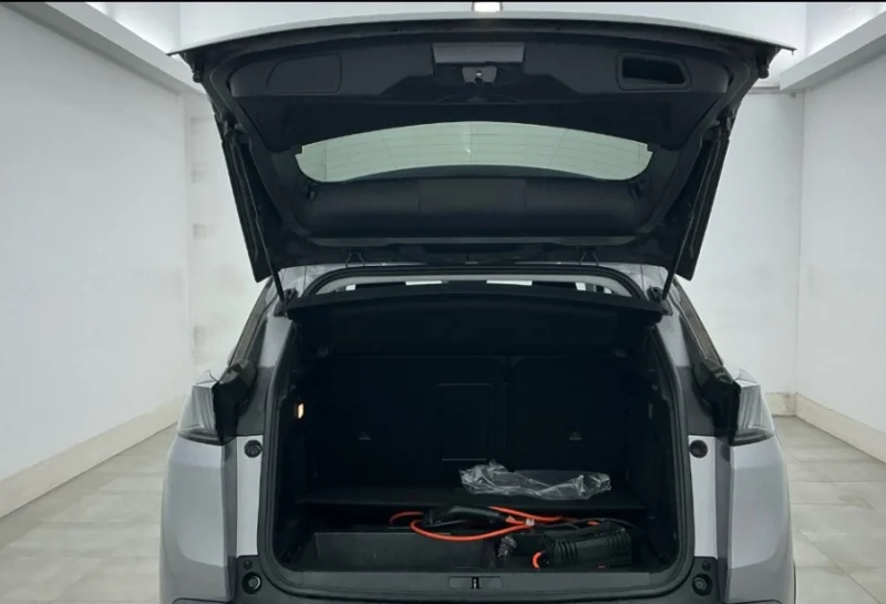 Imagen de Peugeot 3008 Hybrid