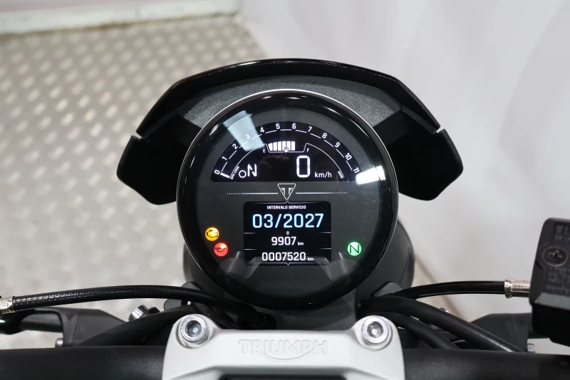 Imagen de Triumph TRIDENT 660 A2