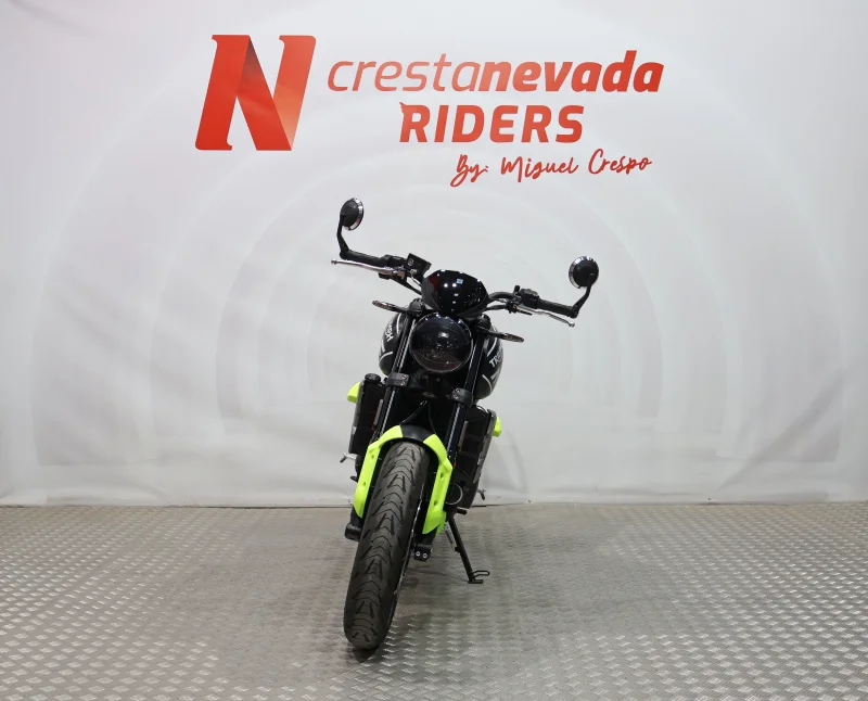 Imagen de Triumph TRIDENT 660 A2