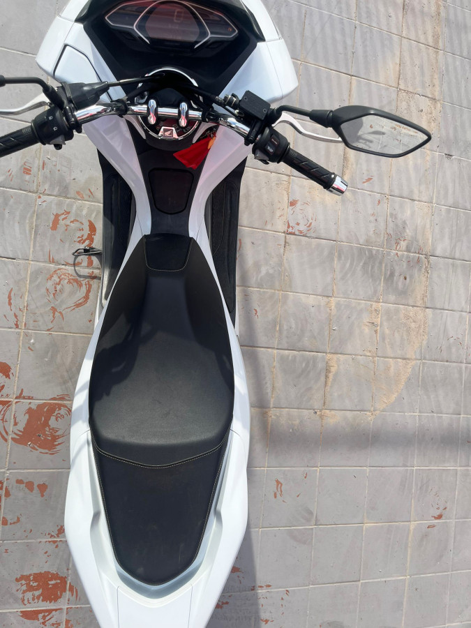 Imagen 11 de Honda PCX 125 Gasolina 12 CV