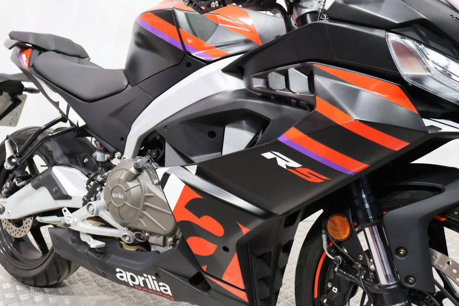 Imagen 11 de Aprilia RS 457 Gasolina 48 CV