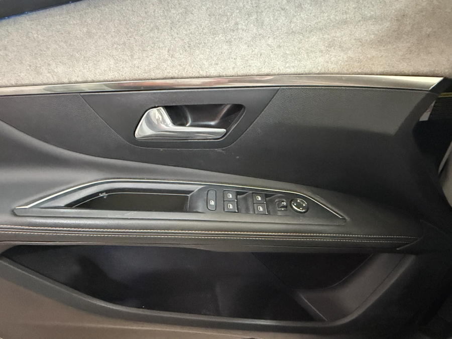 Imagen de Peugeot 5008