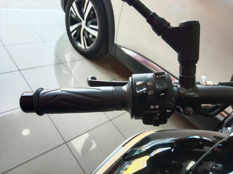 Imagen de Yamaha XSR 700 HERITAGE A2