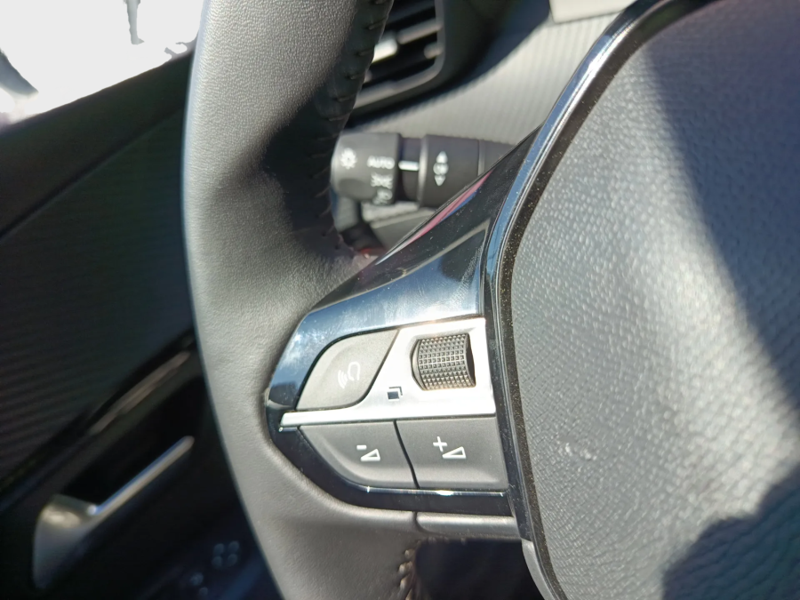 Imagen de Peugeot 208