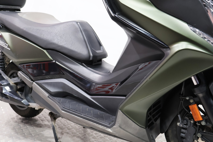 Imagen 11 de Kymco DTX 125 Gasolina 14 CV