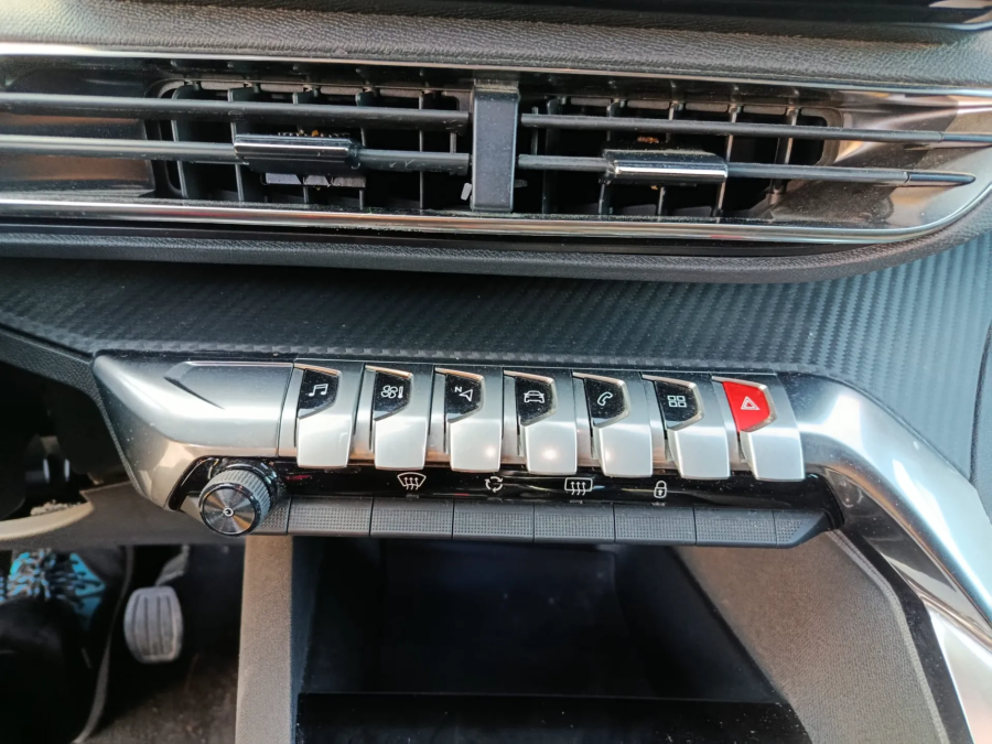 Imagen de Peugeot 3008