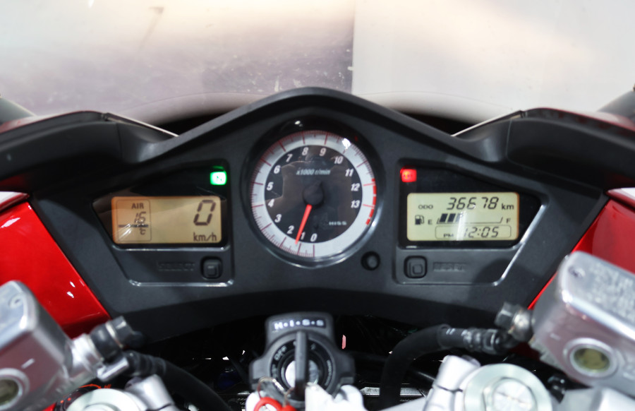 Imagen 2 de Honda VFR 800 ABS Gasolina 102 CV