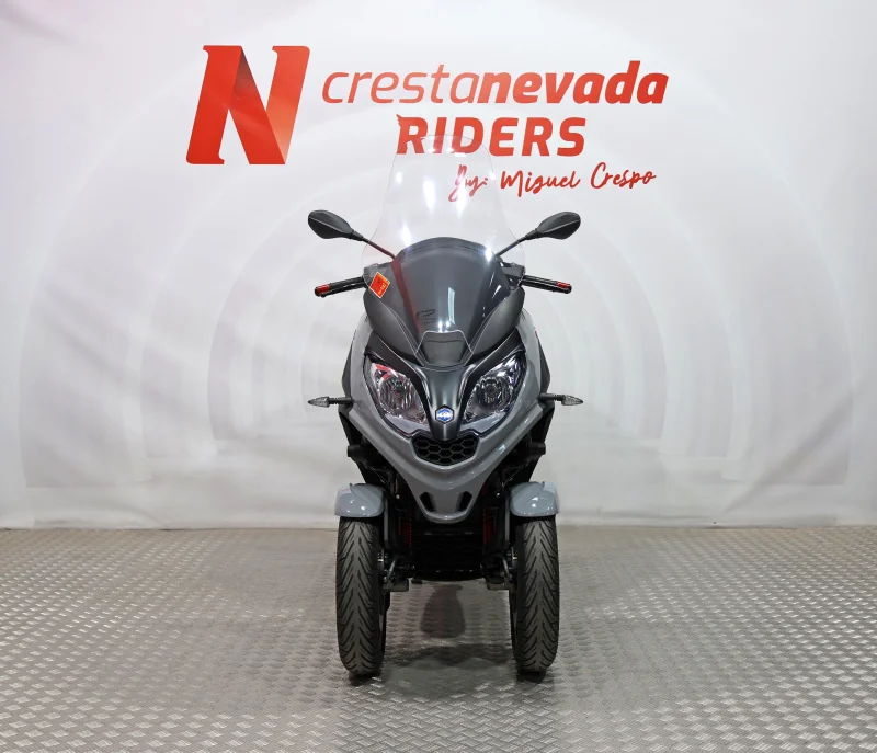 Imagen de Piaggio 300 HPE