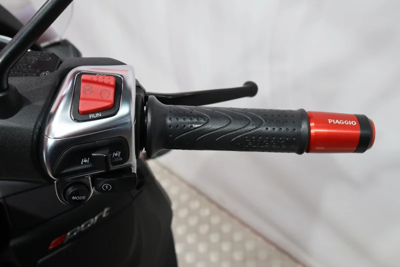 Imagen de Piaggio 300 HPE