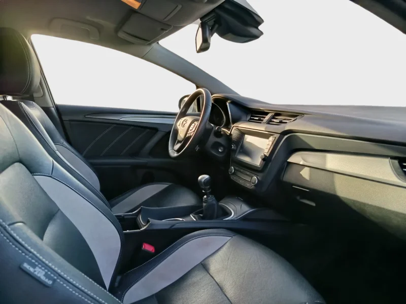 Imagen de TOYOTA Avensis