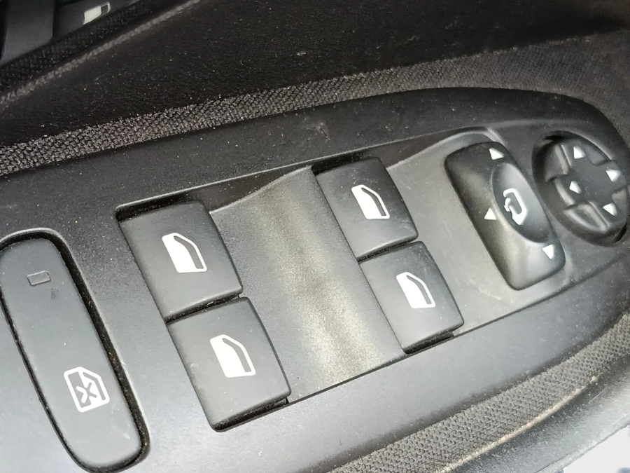 Imagen de Peugeot 208