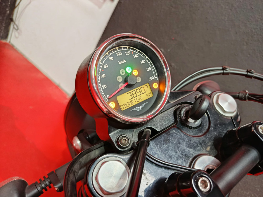 Imagen de Moto Guzzi V7 STONE A2