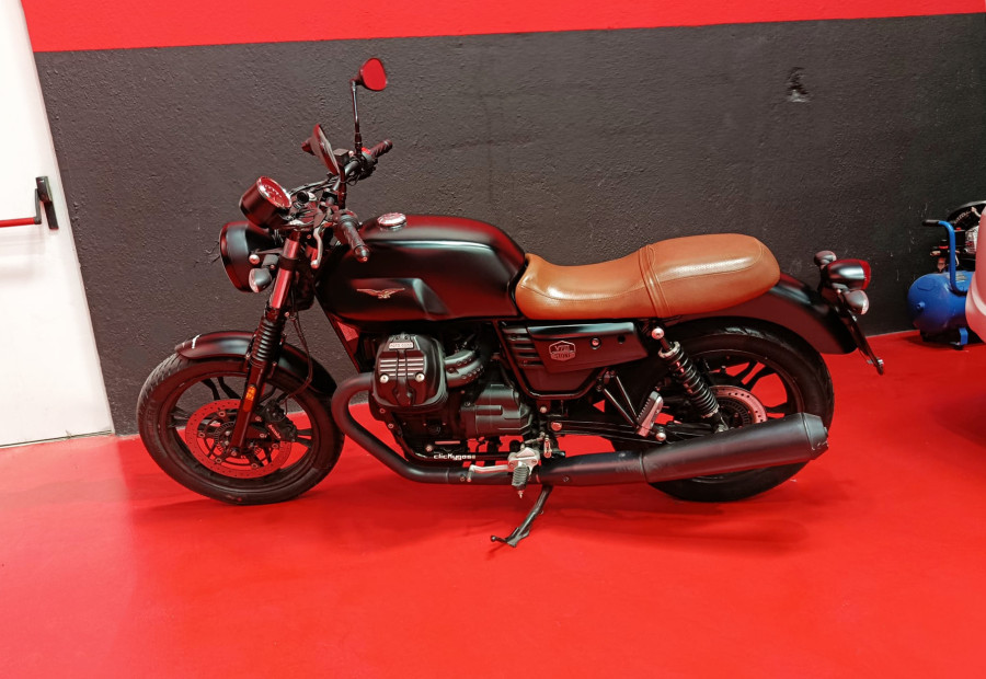 Imagen de Moto Guzzi V7 STONE A2