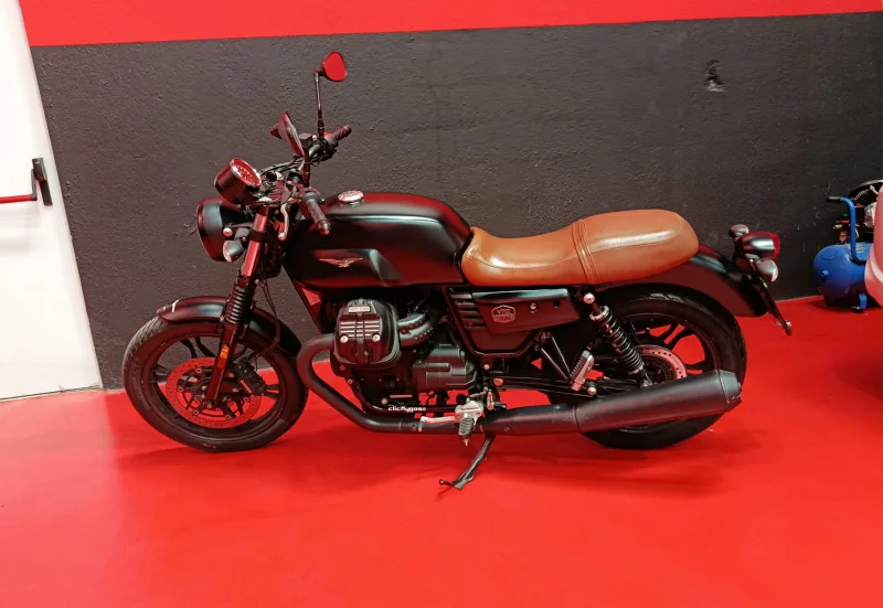 Imagen de Moto Guzzi V7 STONE A2