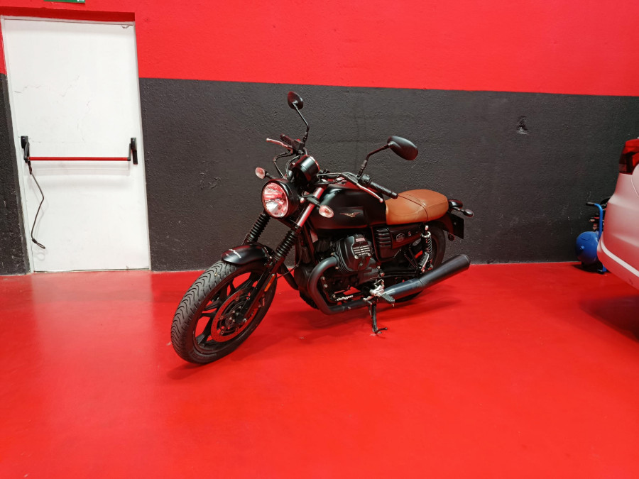 Imagen de Moto Guzzi V7 STONE A2