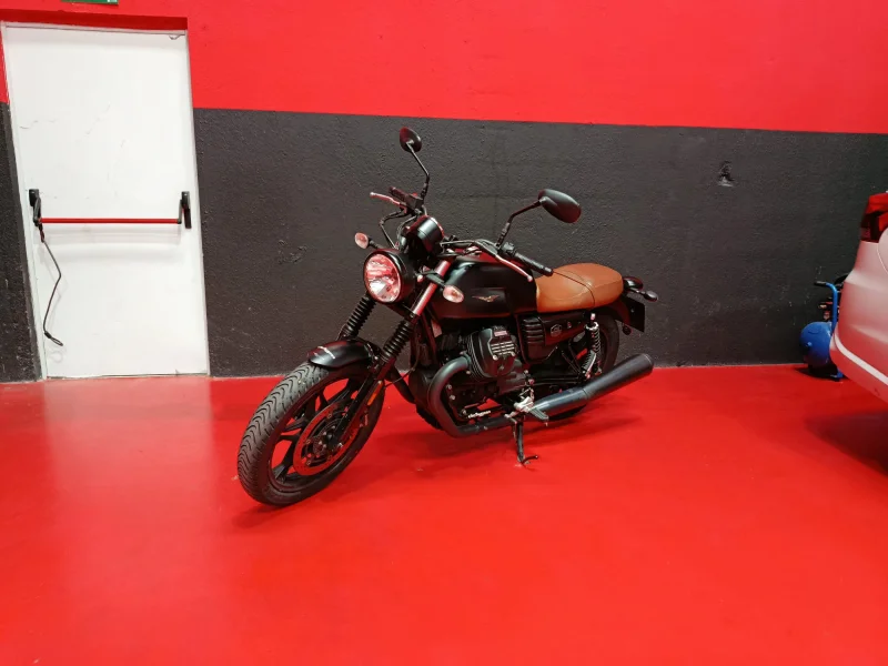 Imagen de Moto Guzzi V7 STONE A2