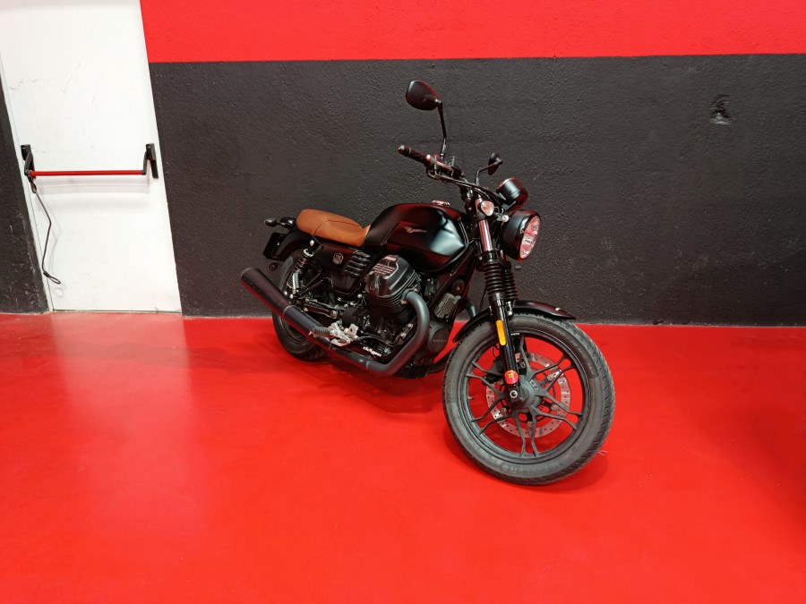 Imagen de Moto Guzzi V7 STONE A2