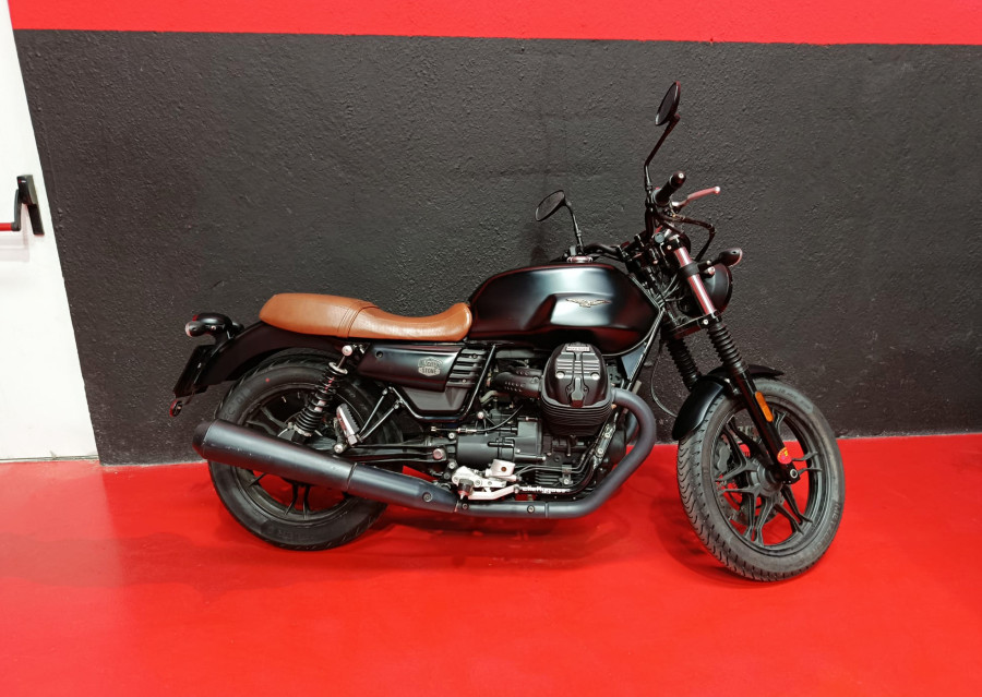 Imagen de Moto Guzzi V7 STONE A2