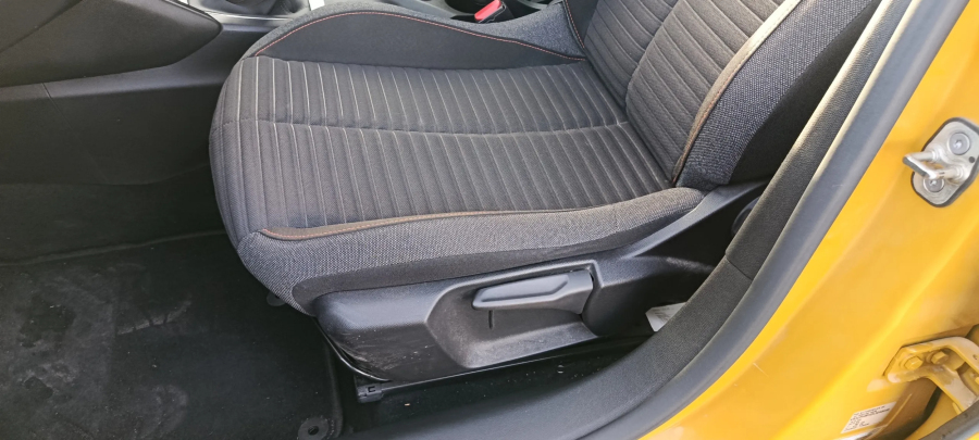 Imagen de Peugeot 208